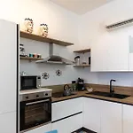 Amuni - Exclusive In Centro A Vista Mare By Biz Appartement