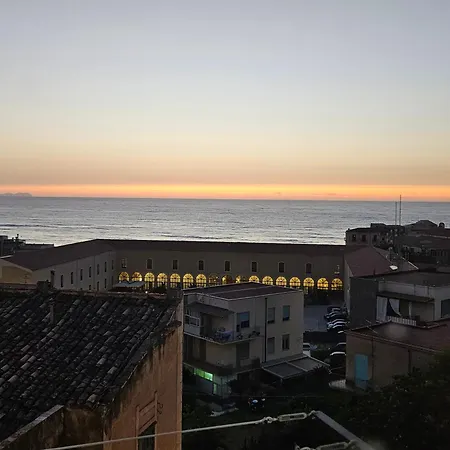 Lägenhet Amuni - Exclusive In Centro A Vista Mare Cefalù