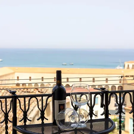 Amuni - Exclusive In Centro A Vista Mare By Biz Апартаменти Чефалу