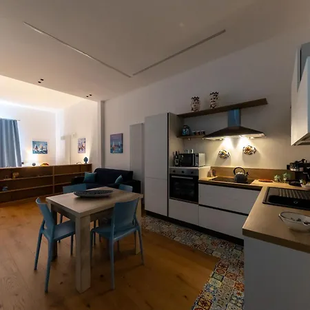 Daire Amuni - Exclusive In Centro A Vista Mare By Biz *