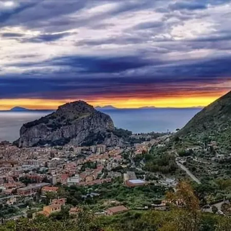 Amuni - Exclusive In Centro A Vista Mare Lägenhet Cefalù