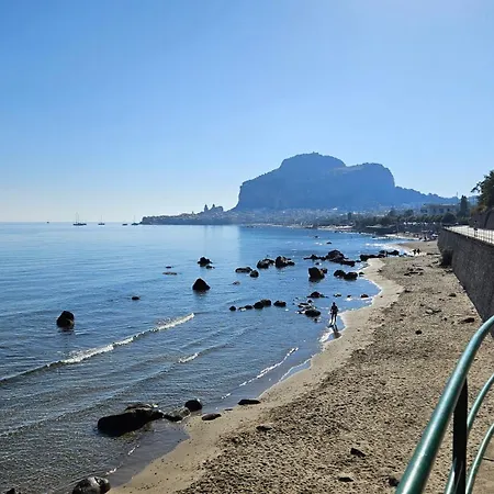 Lägenhet Amuni - Exclusive In Centro A Vista Mare Cefalù